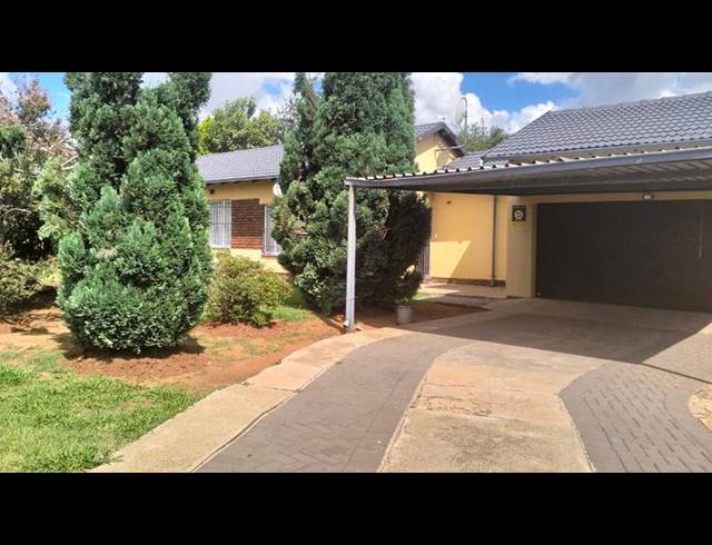 3 BEDROOM HOUSE FOR SALE IN LEONDALE